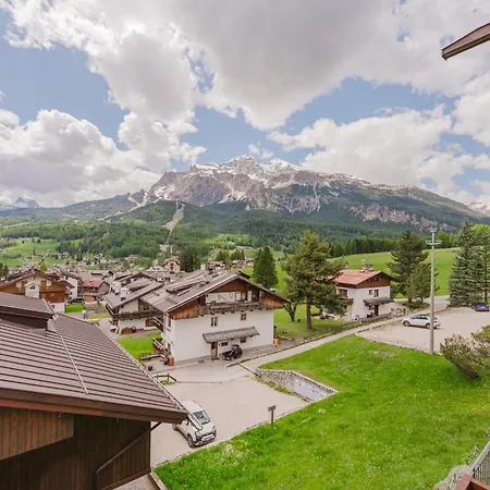 Casa Verocai - Mountain View Terrace & Parking * Cortina d'Ampezzo